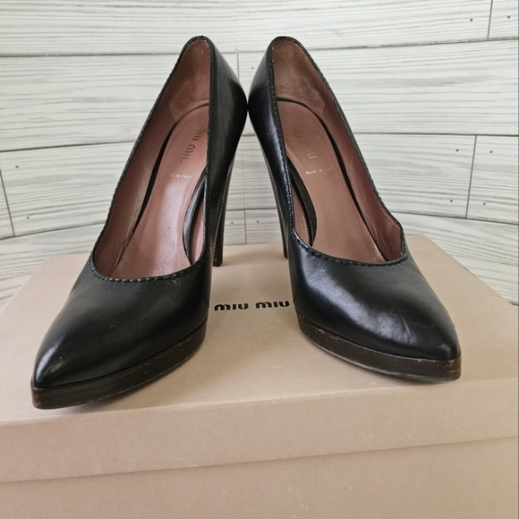 Miu Miu Soft Lux Leather Pointed Toe Heels in Nero Black EU Sz 38 1/2 US Sz 8 - Picture 4 of 13